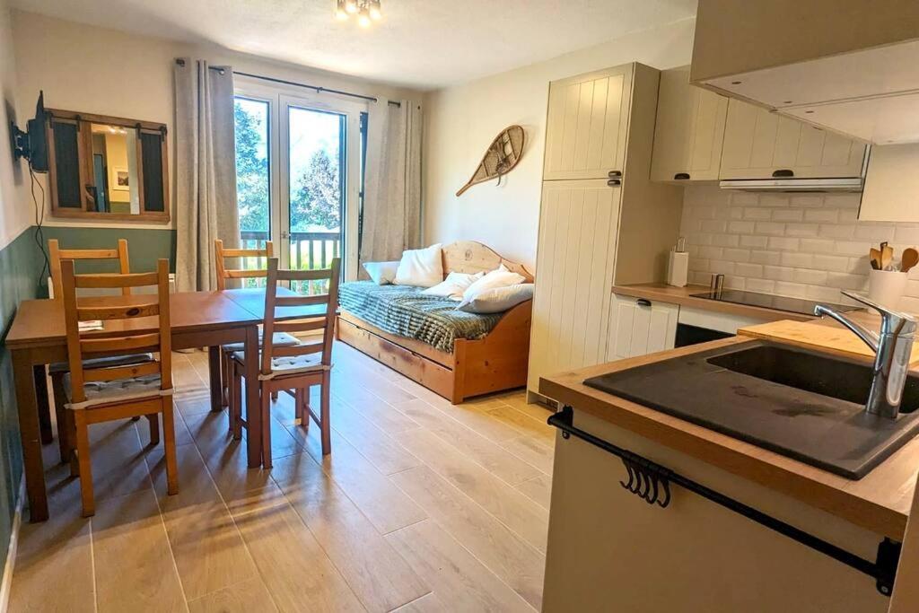 Cozy Appartement Avec Vue Sur Montagne Bourisp エクステリア 写真